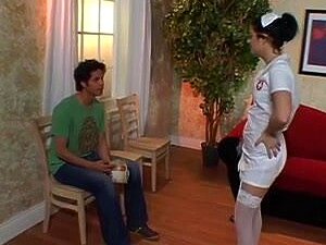 Enfermeira Hawt A-Gap Fodida Na Sala De Espera, Hawt Enfermeira Em Sua Roupa De Falcão Sendo Fodida Hardcore No Anal Na Sala Que Aguarda Por Um Dos Pacientes Que Tem Um Grande Pau