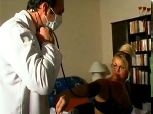 Chez Le Gyneco Pour Une Jolie MILF Francaise