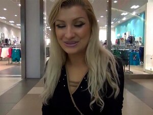 Пишање у свлачионици у Ц А,