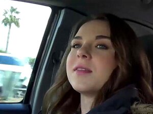 Poszła Na Casting Do Modelingu I Skończyła Ssąc Twardego Kutasa Fotografa. Została Wyruchana W Dupę