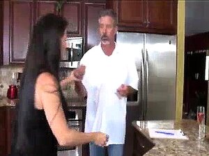 Horny Milf Turns Herself On Seeing Unexpected Guy