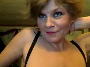 Amaterska Nezrela Ruska Kučka Otplaćuje Dugove, Slatka Nezrela Puši I Jebe Dva Kurca Kao Da Joj život Ovisi O Tome. Ta Cura Mora Vratiti Nekako Svoj Veliki Dug