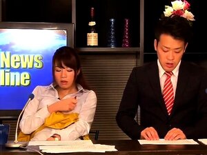 Prowokacyjne Japońskie Laski Karmią Swoje Głodujące Cipki