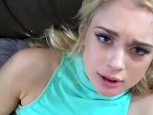 Napaljena Slatka Polusestra Ne Može Prestati Trljati Svoju Pičku! - Anastasia Knight -