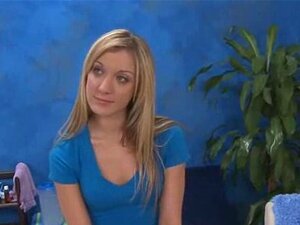 Врела осамнаестогодишња девојка добија жестоко јебање