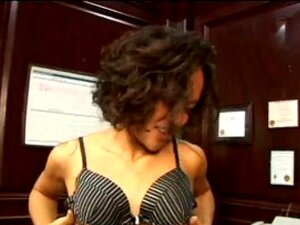 Sexy Aziatische Rokende Pijpbeurt