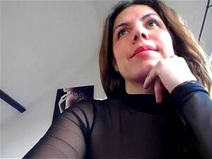 Zaronite U Zavodljivi Svet Uživo Za Odrasle! Posmatrajte Najvrelije Modele Kako Oslobađaju Svoje Najdivlje želje I Mame Vas Svojim Senzualnim Pokretima. Pripremite Se Za Vatreno I Nezaboravno Iskustvo!