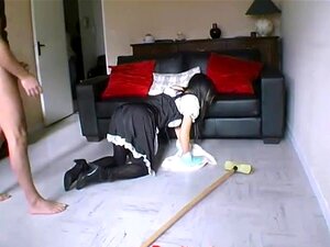 O Chefe Faz Sua Empregada Foder Com Ele!! Amador Francês. Você Não Vai Querer Perder Essa Cena Quente E Picante!