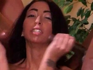 Linda Hace Doble Paja