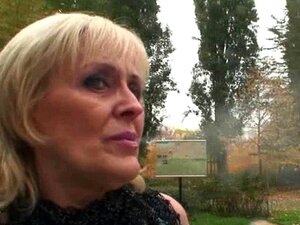 Abuela Vieja Complace A Un Semental Fresco. Abuela Vieja Por Favor Semental