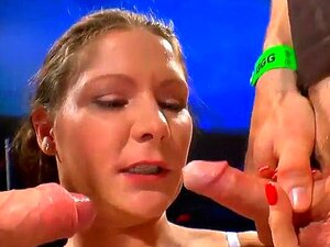 Schau Dir An, Wie Die Stiefmutter Richtig Schön Auf Dem Schwanz Reitet Und Den Freund Ihres Stiefsohns Jetzt Anhat! - Anal, Milf, Süßer Porno, Echt Nett, Stief-Mama Reitet Den Schwanz Gut, Der Freund Ihres Stiefsohnes
