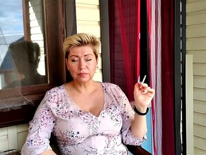 Det visar sig att min stepmom är världens vildaste Slampa.!. Och hennes orgasmer är gudomliga!!!