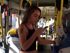 Pasierbica Przyłapała Swoją Niegrzeczną Mamę Pieprzącą Swojego Chłopaka (Melissa Devassa I Lari Lacerda )