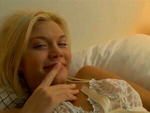 Herfst Dildo Plezier Voor Haar Grote Kutlippen