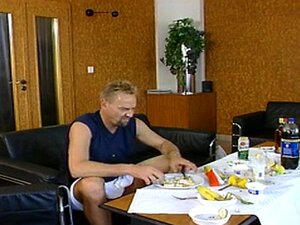 Γερμανίδα μιλφ με μεγάλα βυζιά γαμιέται #1