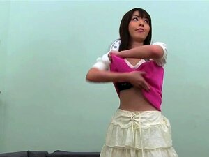 FakeAgent Schattige Japanse Meid Neemt Een Grote Facial