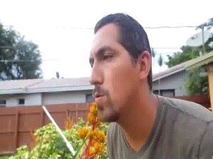 MILF BBW Peituda Serenity Sinn é Besuntada E Fodida à Beira Da Piscina