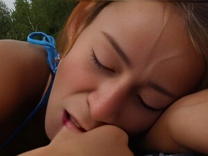 Kinky Babes Werden Heiß Darauf, Rosa Muschilippen Zu Entdecken Und Zu Berühren