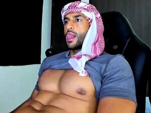 Soddisfatti Nei Tuoi Desideri Più Profondi Quando Questo Culturista Seduce Il Suo Medico Gay Nudo E Lo Sottomette Alle Sue Catene. Ottenete Il Vostro Incentivo Ora!
