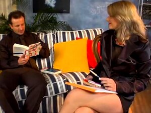 La Ragazza Con Le Tette Grosse Ama Il Porno Creampie Con Orgasmo