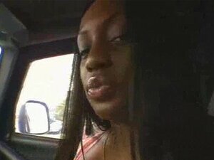 Groot Mees Ebony Shows Af Tepels In Een Auto Video V11 Fullscreen TSO [12]