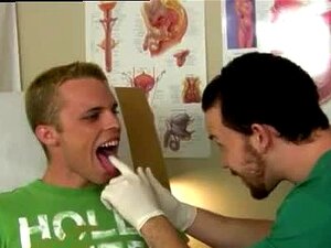 Gejowski Doktor Egzaminacyjny Film Wideo I Inspekcja Twink Chłopaka Przyznano Dr