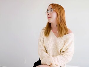 Sage Smeekt Haar Stiefbroer Jay Om Naar De Bbq Party Met Haar Te Gaan, Maar Hij Zegt Dat Hij Andere Plannen Heeft En Het Niet Zal Maken Sage Is Wanhopig Om Haar Stiefbroer Te Laten Komen, Dus Ze Biedt Aan Om Hem Een Pijpbeurt Te Geven En Biedt Zelfs Aan O