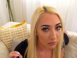 Плава секси курва Џесика Џонс воли да прима врућу сперму на лице. Знам да си свршио у мене очуху. Сада ћу морати да узмем пилулу за јутро после, ваљда пошто смо то већ урадили, неће болети да то урадим поново хехе Моја пичка је сва твоја