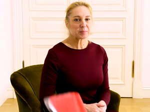 Mahtava Haastattelu Päättyy, Kun Johtaja Haluaa Panemista