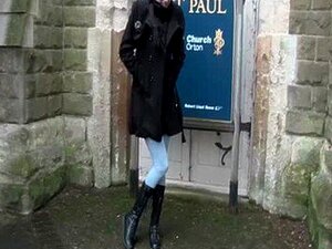 PORNXN Public Pissing In Yoga Pants