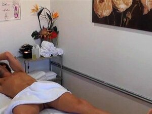Harter Dreier statt entspannender Massage Harter Dreier statt entspannender Massage