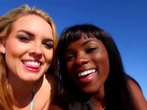 Douchen Lesbisch Opgegeten. Douchen Lesbisch Eaten Uit Door Ebony Babe In Pov Thuis Video