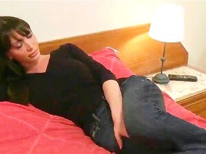 Mariana Cordoba W łóżku