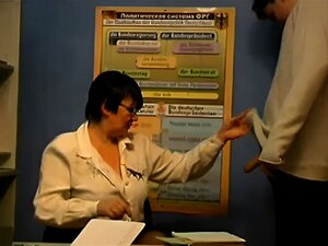 Бака Викторија и Мајк на колеџу