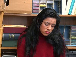 Iskusite Divlje Iskustvo Na Poslu! Posmatrajte Monicu Sag Kako Se Prepušta Dominantnim željama LP časnika. Od Mokrog Pušenja Do Tvrdog, Dubokog Seksa – Ovaj Video će Vas Ostaviti Bez Daha. Ne Propustite Vrhunac!