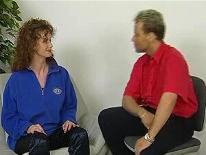 Gorgeous Skinny MILF Gets Fingered