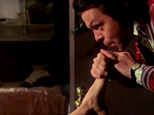 Carole Laure Nude - La Tete De Normande St-Onge 1975. Η Carole Laure σε γυμνή σκηνή από το La Tete De Norde St-Onge που κυκλοφόρησε το 1975, μας δείχνει τα βυζιά και τον κώλο της, συμπεριλαμβανομένης της πλήρους μετωπικής γυμνότητας σε σκηνή σεξ