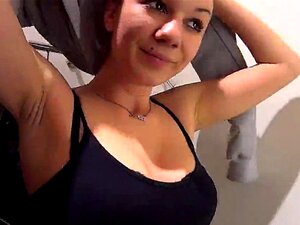 Betoverende Tsjechische Cutie Wordt Verleid In Het Winkelcentrum En Reed In Pov. Heet Pop Strolling Door De Supermarkt Is Seduced En Reed In Pov Filming Haar Eerste Huis Porno Tape