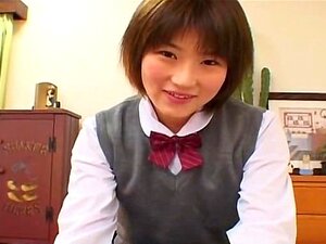 Schoolmeisje Slet Shinobu Kasagi Zuigt Een Lul Ongecensureerd