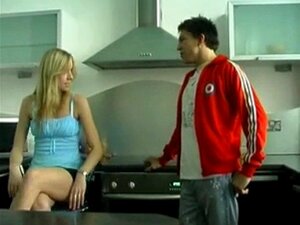 Ξανθιά Βρετανίδα 1 N15