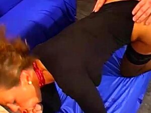 Врела риба ужива у курчевима и сперми, Њена глад за курчевима и жеђ за спермом ће бити задовољени овде! Шта, забога, чекаш? СПЕРМА гледај ову бринету како пуши курчеве, јебе се у пичку и дупе и гута свежу сперму сада! Мокро и уз