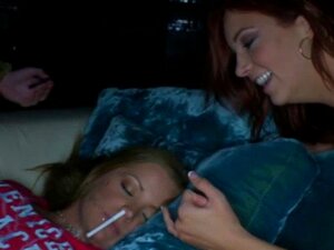Hot Party Babes Eating Eachothers Pussys