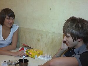 Koe Vastustamaton Halu Viehättävässä Venäläisessä Nimeltä Kirsten. Katsokaa, Kun Tämä Hyvinrakennettu Ihanuus Ottaa Sen Syvälle Eri Asennoissa, Vapauttaen Villin Puolensa Unohtumattomassa Kohtaamisessa Täysin Tyydyttävää Nautintoa Ja Intohimoa.