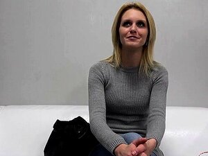 Gorący Casting Z Gwiazdą Porno I Wytrysk Do Ust