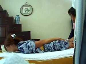 Verse Vrouw Thuis Massage Deel 1. Verse Vrouw Thuis Massage Deel 1