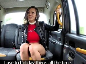 Kvinnliga Fejk Taxitatuerade Brudar Sprutar Och Onanerar Med Sexleksaker