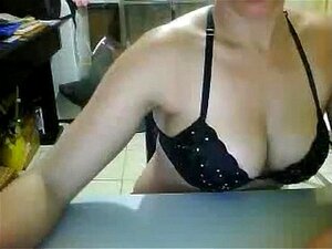 Врућа девојка у Webcam Play -