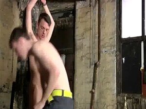 Gayporrpojkar Som Matt Madison Vet Många Sätt Att Säkra Och