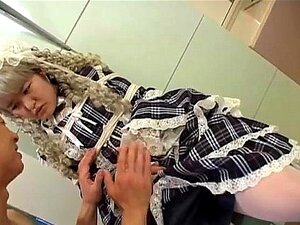 Japansk Skolflicka Bunden Och Klädd Som En Docka