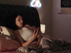 Thick Milf Alexis Fawx Rubs Stepdaughters Cutie Wet Puss